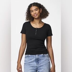 ICHI | Black Ribbed Short Sleeve Shirt